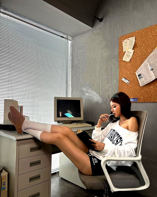 ll.lu1s instagram image archive image