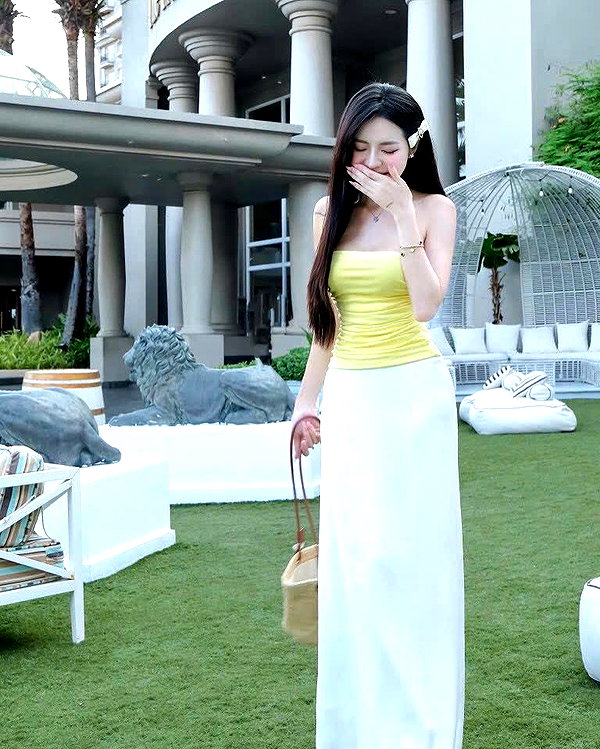 lyhythuedoxinh instagram image archive image