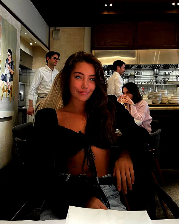 veroni22ka instagram image archive image