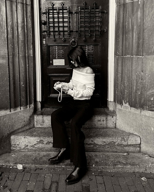 ainaratorneg instagram image archive image