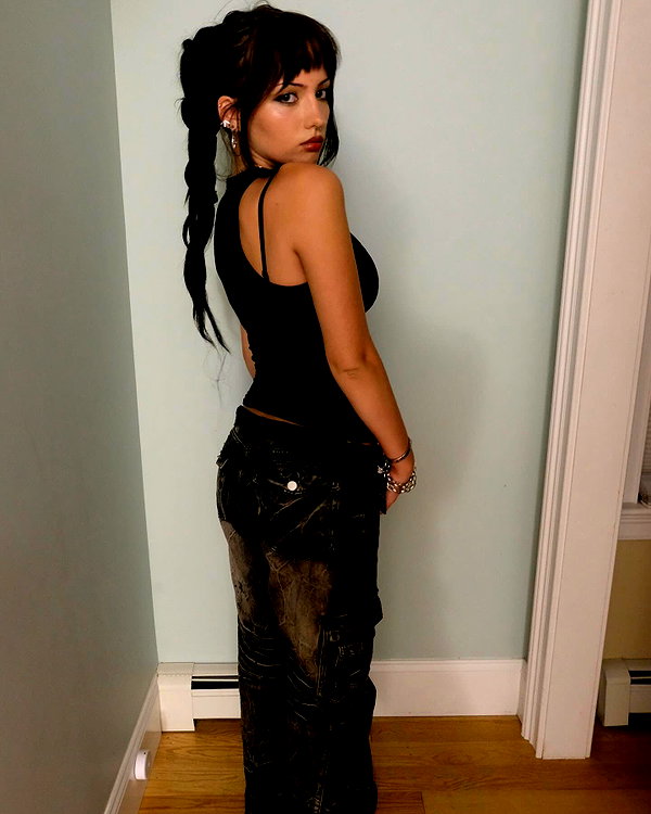 lilarosepalaza instagram image archive image