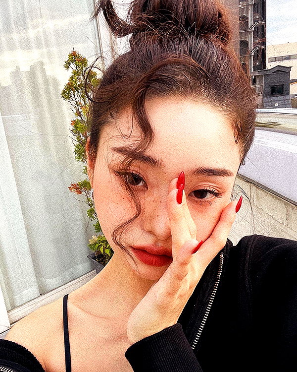 dear.zia instagram image archive image