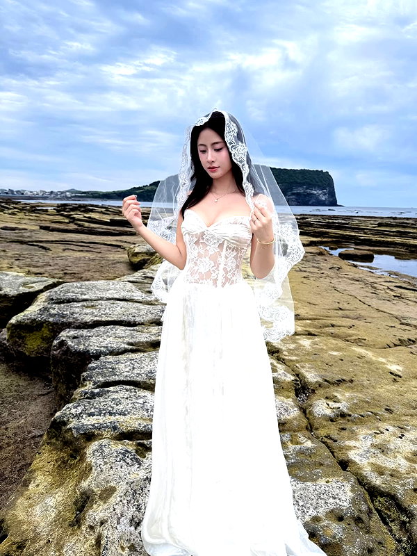 lyhythuedoxinh instagram image archive image