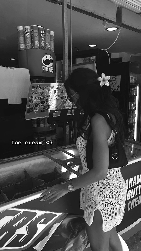 zoeliss instagram image archive image