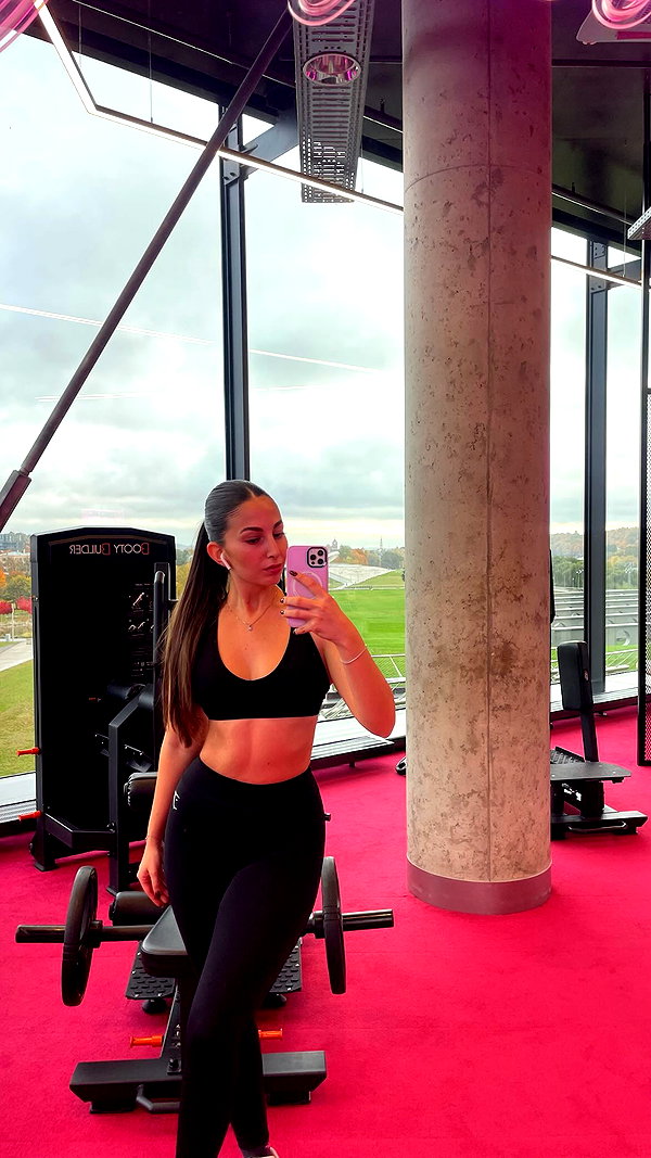 viki_dominev instagram image archive image