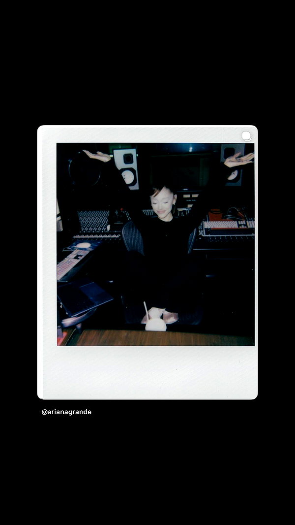 arianagrande instagram image archive image