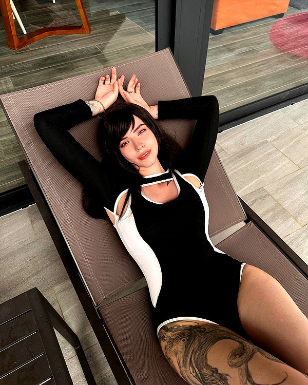 bakabakafuwa instagram image archive image