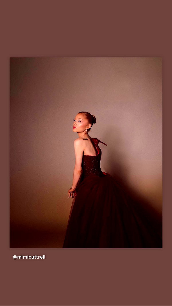 arianagrande instagram image archive image