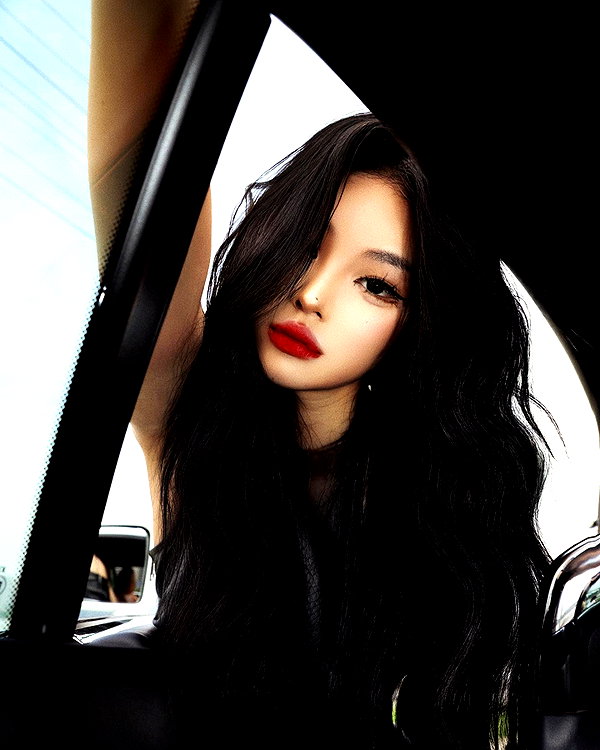 ll.lu1s instagram image archive image
