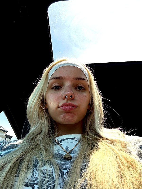 peachtoot.plz instagram image archive image