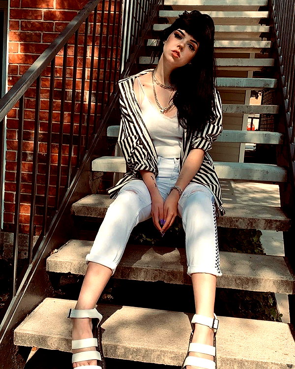 yeahimcaroline instagram image archive image