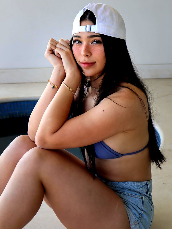 aishahsofey instagram image archive image
