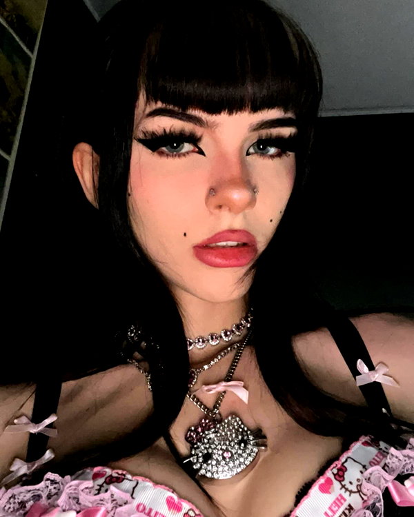 alice_hez instagram image archive image