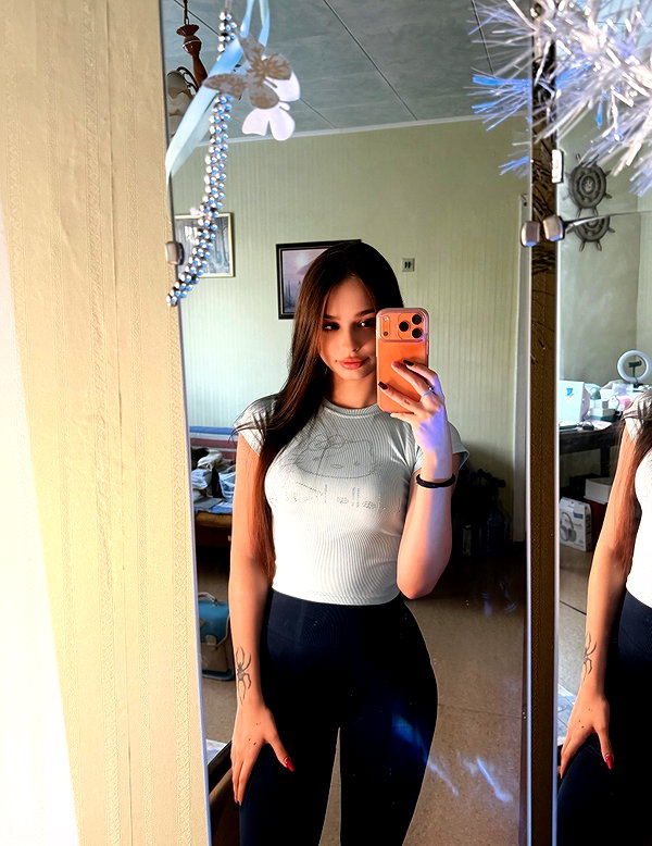 arti_0._.0 instagram image archive image