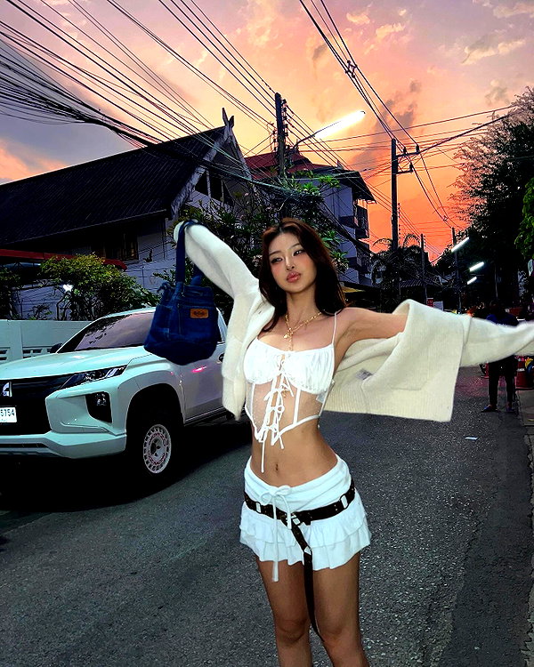 ll.lu1s instagram image archive image
