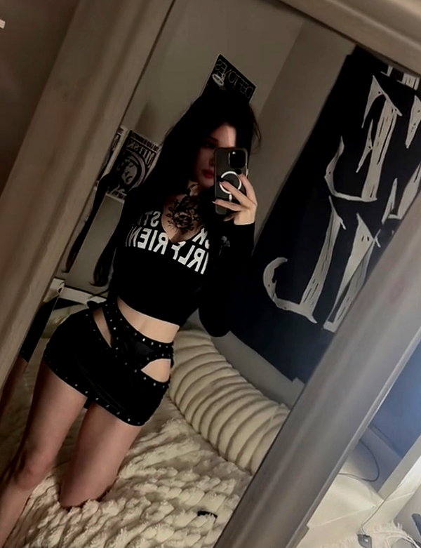emeurie instagram image archive image
