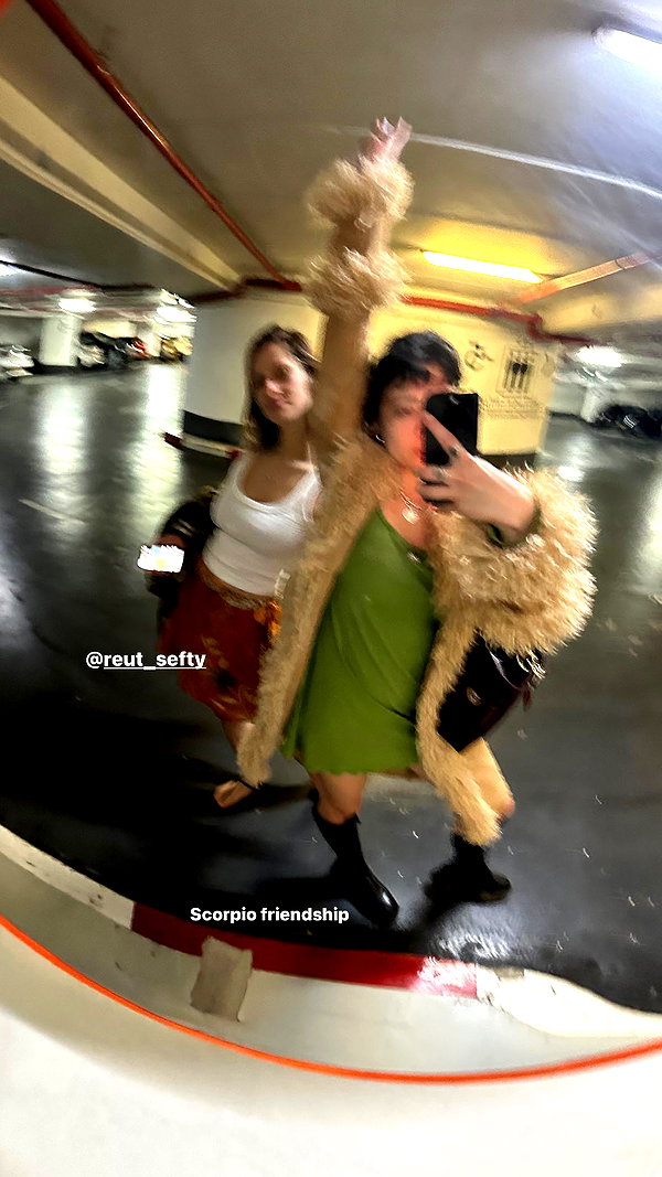 romi_henenson instagram image archive image