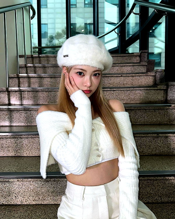 hhh.e_c.v instagram image archive image