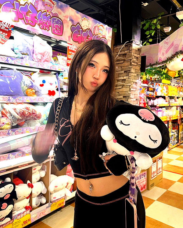 joycee.e instagram image archive image
