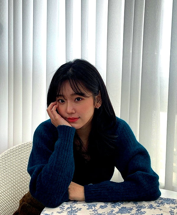 hyeweon__ instagram image archive image
