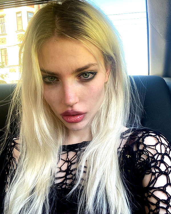 anya4everr instagram image archive image