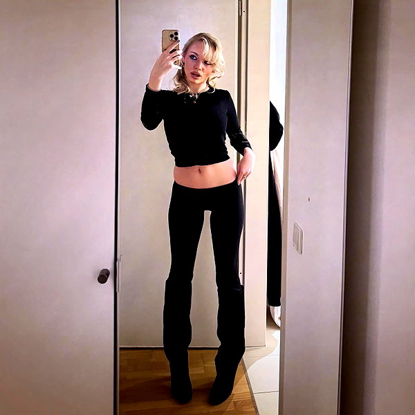 leni.bahr instagram image archive image