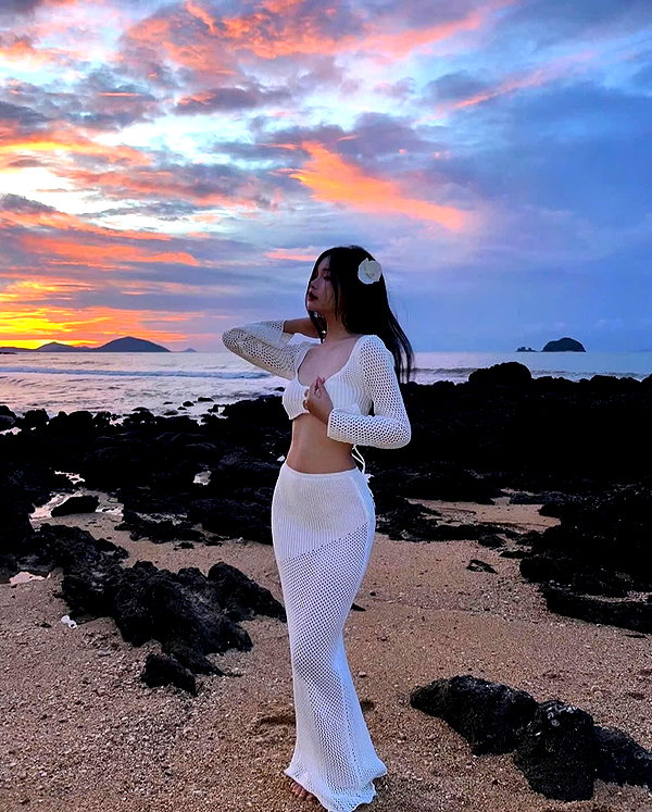 lyhythuedoxinh instagram image archive image