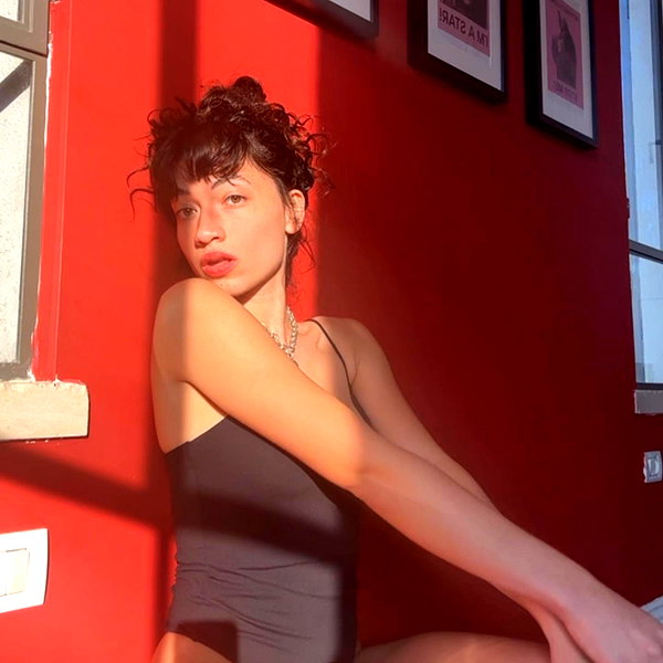 romi_henenson instagram image archive image