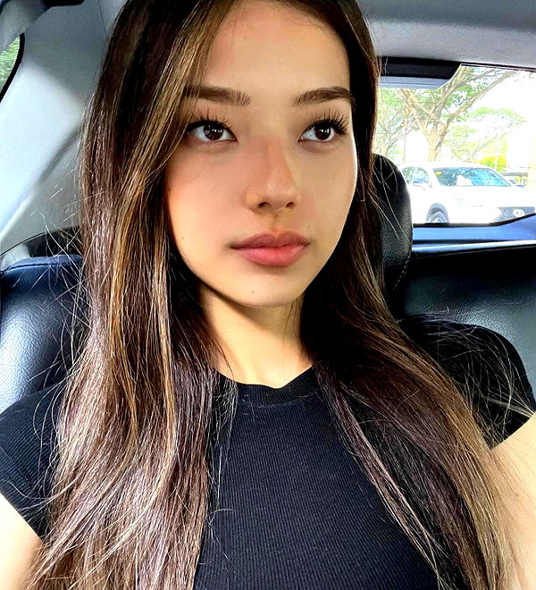 baddiesessence instagram image archive image