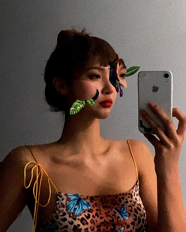 Archived image from @heroineseen on Instagram