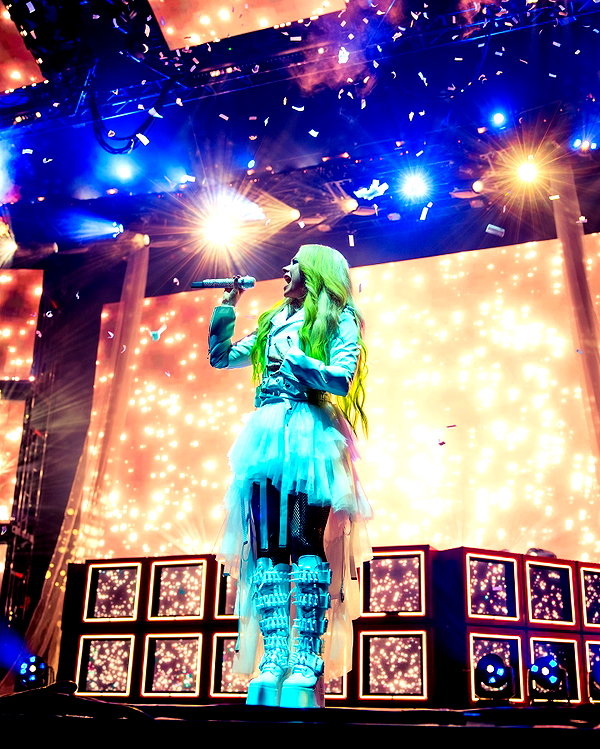 avrillavigne instagram image archive image