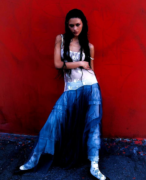 leonanaomii instagram image archive image