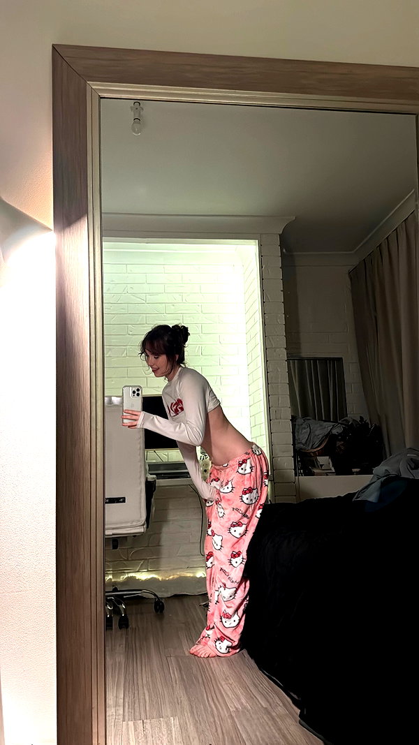 danielledawnnn instagram image archive image