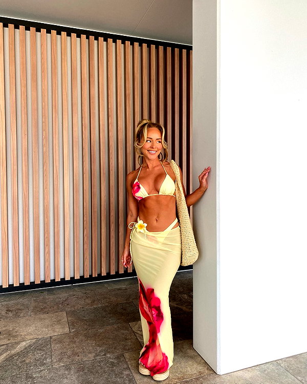 allieauton instagram image archive image