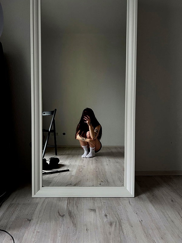 cata.leyah instagram image archive image