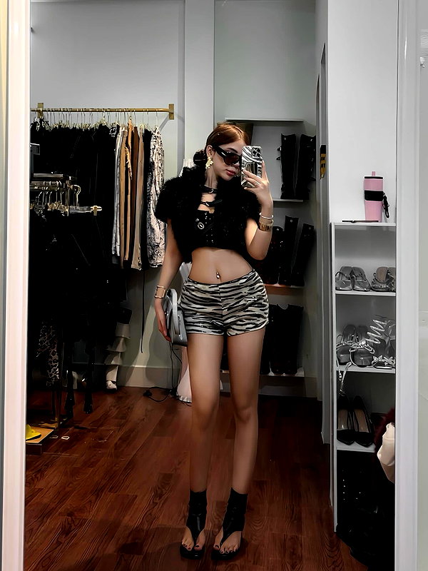 lyhythuedoxinh instagram image archive image