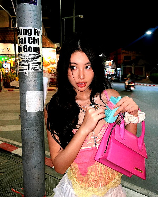 ll.lu1s instagram image archive image