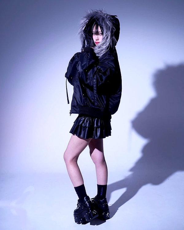 yamikumo_leisa instagram image archive image