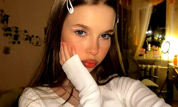 kristti.a instagram image archive image