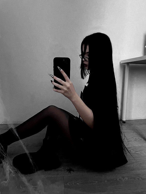 glowmoonshorty instagram image archive image