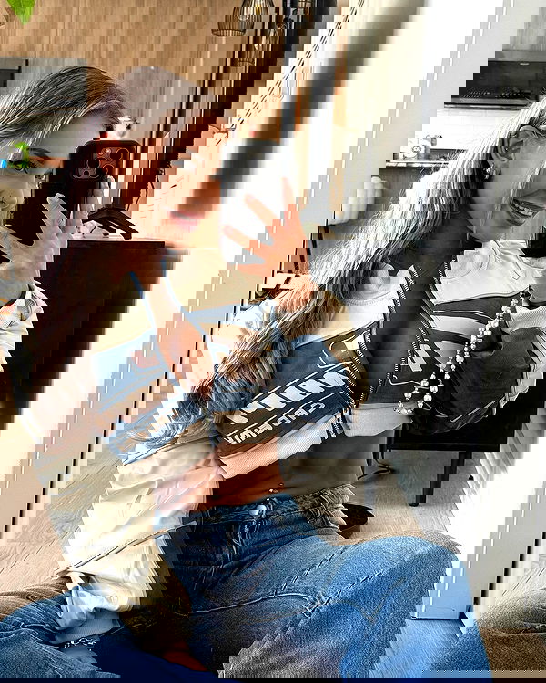 itshayleydavies itshayleydavies archive image