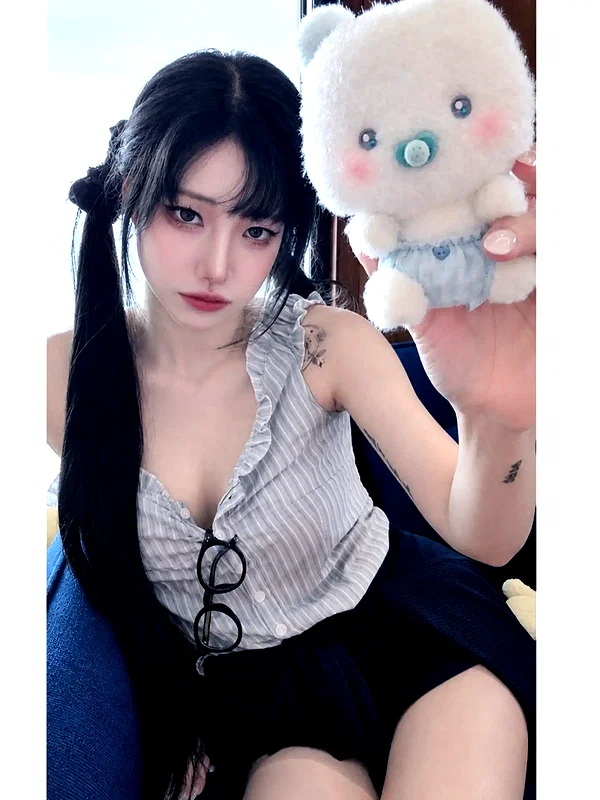 bora__look instagram image archive image
