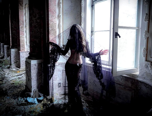 krystallea.cs instagram image archive image