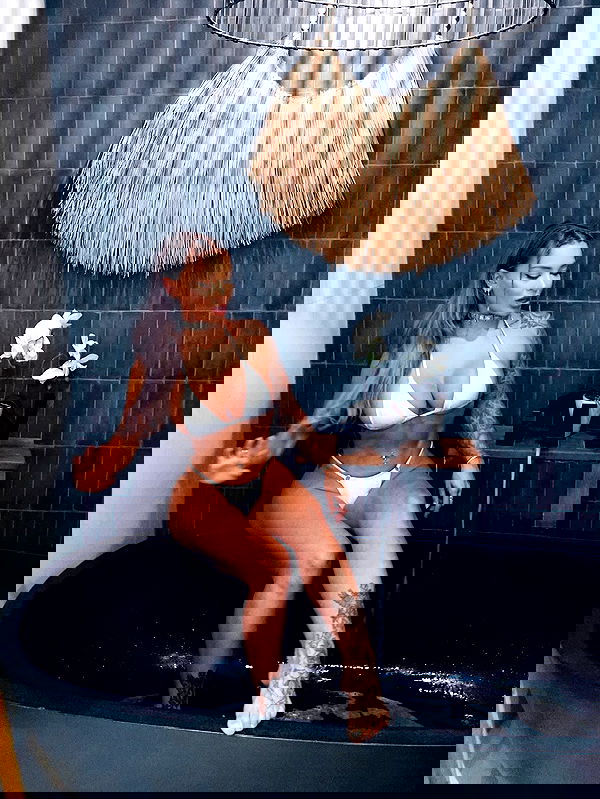 itshayleydavies itshayleydavies archive image