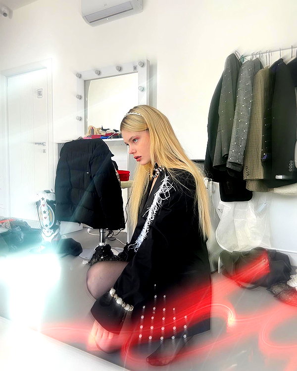 alisen.mari instagram image archive image