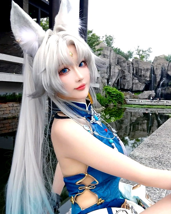 gallery_cosplayer instagram image archive image
