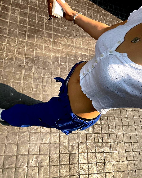 cait.knight instagram image archive image