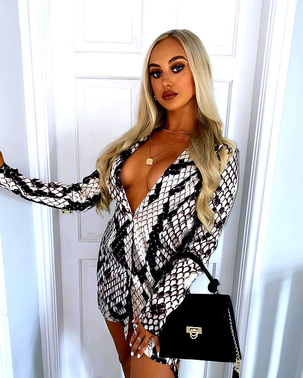 rhiannonbluee instagram image archive image