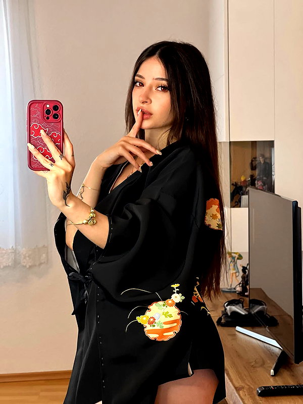 cata.leyah instagram image archive image