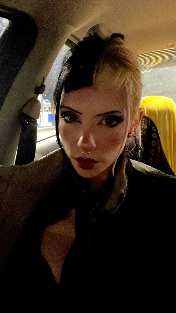 haileylayfield instagram image archive image